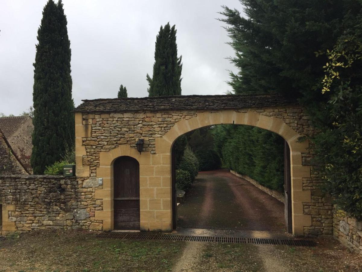 Gite Le Domaine Aubazen La Chapelle-Aubareil Kültér fotó